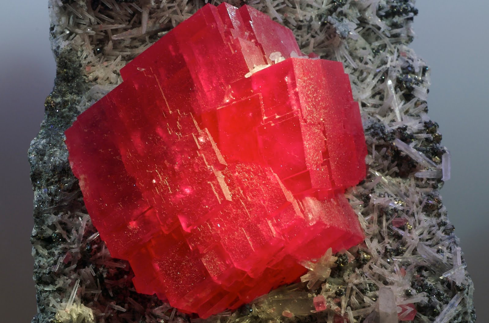 Sweet Home Mine's claim to fame lies in its stunning bounty of rhodochrosite, a captivating pink-red manganese carbonate mineral.