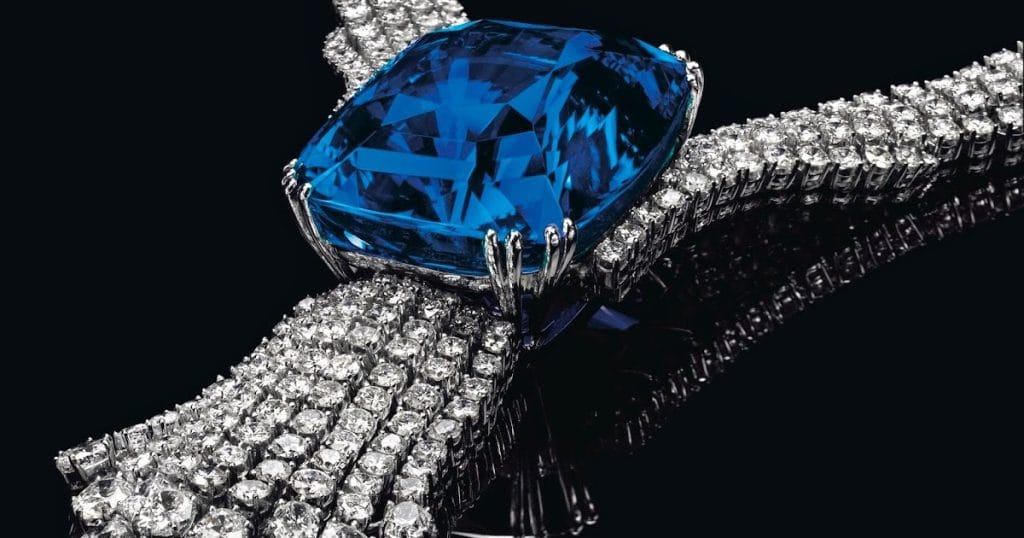 Blue Belle sapphire. This isn't just a gemstone; it's a piece of natural art, and its recent auction marks a significant moment 