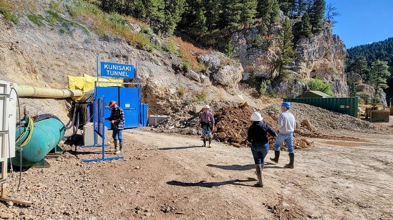 Yogold was surface mining for its first two seasons but went underground this year. Montana Sapphires A collection of articles The USA has significant gem resources. Here are some articles about sapphire from Montana